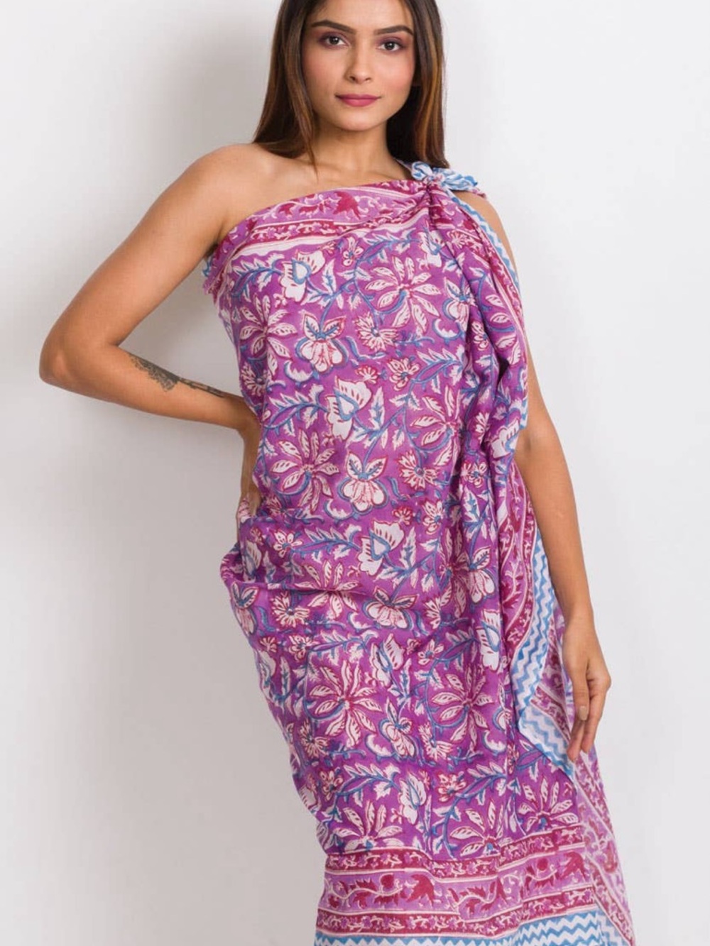 Block Print Sarong - Picture 3 of 3